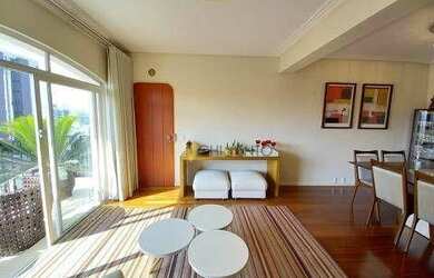 Imagem: O apartamento possui 4 Dormitórios, 4 Banheiros, 2 Vagas na