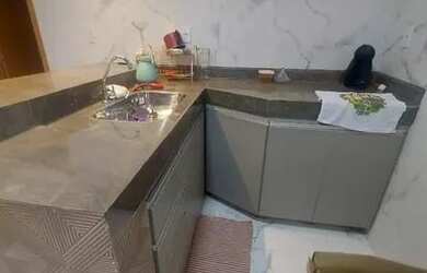 Imagem: O apartamento possui 2 Dormitórios, 2 Banheiros, 1 Vaga na