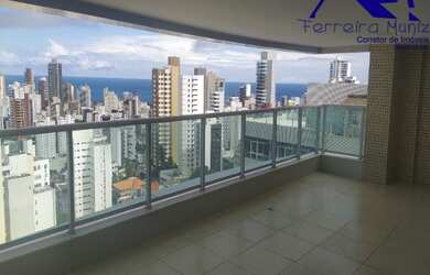Imagem 3: Quatro Suites na Graça. Piscina, Varanda, 261m² de Áreae4 Vagas na...