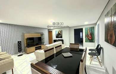 Imagem: A casa à venda possui 3 Dormitórios, 4 Banheiros, 3 Vagas