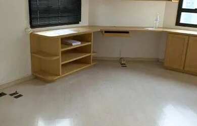 Imagem: O depósito possui 1 Vaga na garagem, 45m² de Área e está