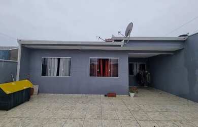 Imagem: A casa em condomínio à venda possui 3 Dormitórios, 2 Banheiros