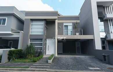 Imagem: A casa em condomínio possui 4 Dormitórios, 5 Banheiros, 4