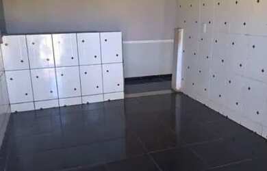 Imagem: A casa possui 2 Dormitórios, 1 Banheiro e está localizado