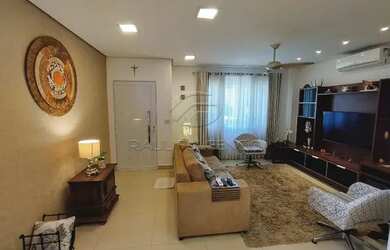 Imagem: A casa em condomínio possui 3 Dormitórios, 4 Banheiros, 4