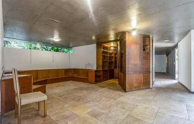 Imagem 14: Única casa projetada por Oscar Niemeyer em São Paulo para venda ou locação...