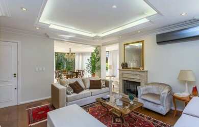 Imagem: O apartamento possui 3 Dormitórios, 1 Banheiro, 2 Vagas na