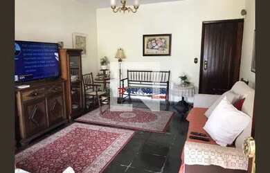 Imagem: A casa possui 3 Dormitórios, 4 Banheiros, 4 Vagas na garagem