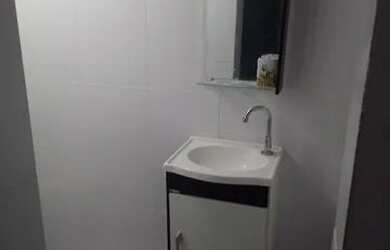 Imagem: A casa possui 2 Dormitórios, 1 Banheiro e está localizado