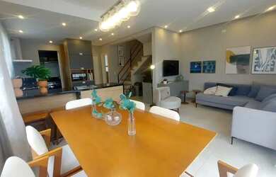 Imagem: A casa possui 3 Dormitórios, 3 Banheiros, 117m² de Área e