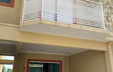 Imagem: A casa possui 4 Dormitórios, 4 Banheiros, 4 Vagas na garagem