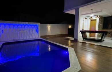 Imagem: A casa em condomínio possui 5 Dormitórios, 5 Banheiros, 4