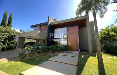 Imagem: A casa em condomínio possui 3 Dormitórios, 5 Banheiros, 4