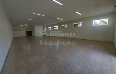 Imagem: O depósito para alugar possui e está localizado em Vila Moreira