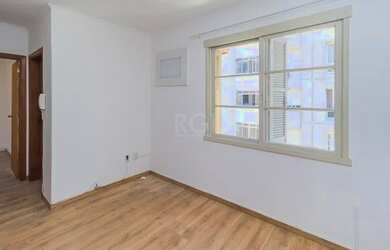 Imagem 2: Apartamento 48m² - 2 dormitórios no bairro Mont Serrat