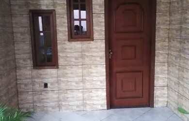 Imagem: A casa possui 3 Dormitórios, 1 Banheiro, 1 Vaga na garagem