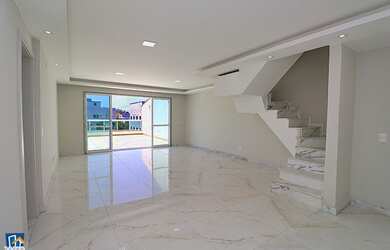 Imagem: O apartamento na cobertura possui 4 Dormitórios, 2 Banheiros