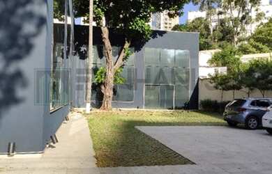 Imagem: A casa possui 5 Dormitórios, 5 Banheiros, 5 Vagas na garagem