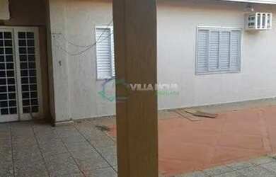 Imagem: A casa possui 2 Dormitórios, 2 Banheiros, 4 Vagas na garagem