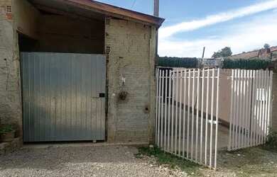 Imagem: A casa possui 5 Dormitórios, 3 Banheiros, 1 Vaga na garagem