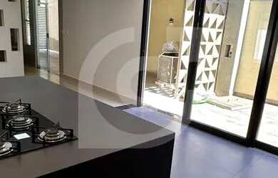 Imagem: A casa em condomínio possui 3 Dormitórios, 3 Banheiros, 2