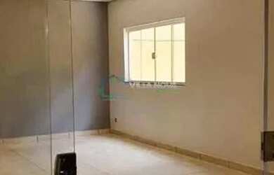 Imagem: A casa possui 3 Dormitórios, 4 Banheiros, 4 Vagas na garagem