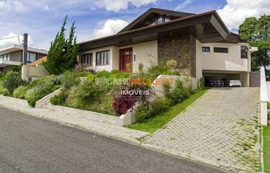 Imagem: A casa em condomínio possui 4 Dormitórios, 5 Banheiros, 5