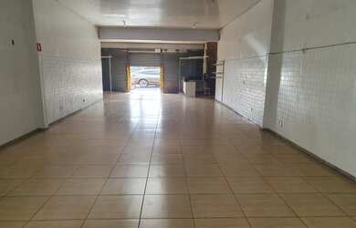 Imagem: O depósito possui 187m² de Área e está localizado em Centro