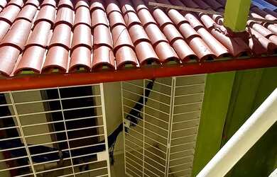 Imagem: A casa possui 2 Dormitórios, 1 Banheiro e está localizado