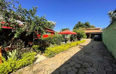 Imagem: A casa em condomínio possui 3 Dormitórios, 3 Banheiros, 5