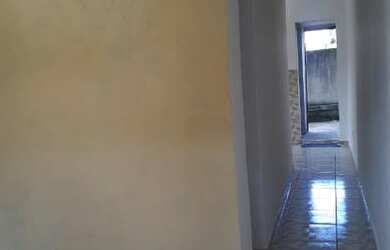 Imagem: A casa possui 1 Dormitório, 1 Banheiro e está localizado