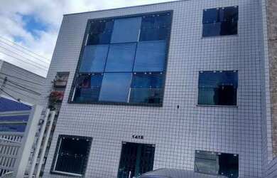 Imagem: A casa possui 5 Dormitórios, 3 Banheiros, 3 Vagas na garagem