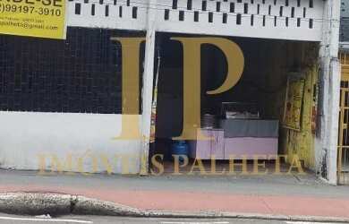 Imagem: O terreno e possui Dormitórios, Suítes, Banheiros, 154-0m²