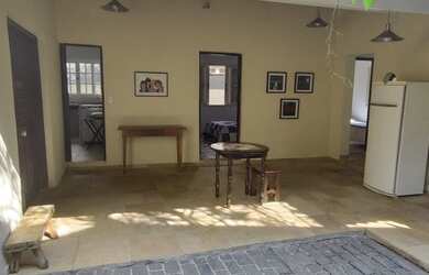 Imagem: A casa em condomínio possui 4 Dormitórios, 2 Banheiros, 3