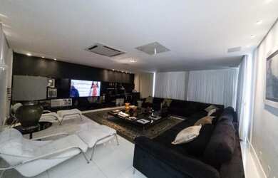 Imagem 7: CASA DE ALTO PADRÃO (porteira fechada