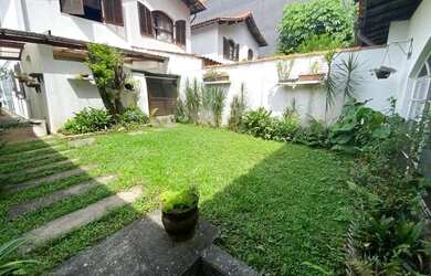 Imagem: A casa possui 3 Dormitórios, 5 Banheiros e 188m² de Área