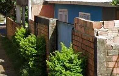 Imagem: A casa possui 2 Dormitórios, 2 Banheiros, 1 Vaga na garagem