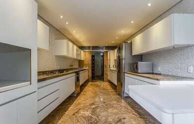 Imagem 12: Única casa projetada por Oscar Niemeyer em São Paulo para venda ou locação...