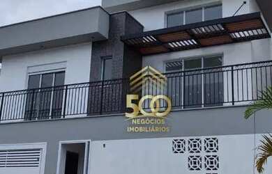 Imagem: A casa possui 3 Dormitórios, 3 Banheiros, 2 Vagas na garagem