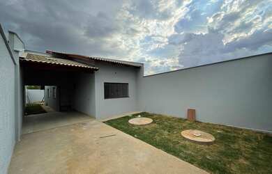 Imagem 1: LINDA CASA DE 2/4 COM SUITE AO LADO DO JARDIM ALTO PARAÍSO