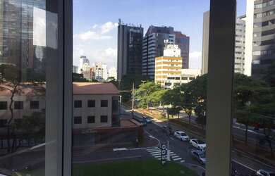 Imagem: O depósito à venda possui 1 Vaga na garagem e 36m² de Área