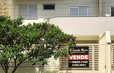 Imagem: A casa possui 3 Dormitórios, 3 Banheiros, 3 Vagas na garagem