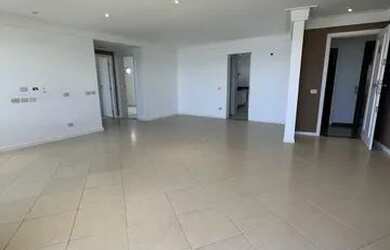 Imagem 16: Mansão Lauro Porto -. Varanda, Guarda roupa, 137m² de Áreae2 Vagas...