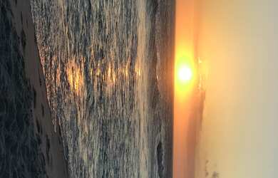 Imagem: A casa possui 3 Dormitórios, 3 Banheiros, 5 Vagas na garagem