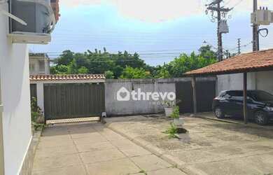 Imagem: A casa possui 5 Dormitórios, 4 Banheiros, 5 Vagas na garagem