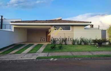 Imagem: A casa em condomínio possui 3 Dormitórios, 3 Banheiros, 2