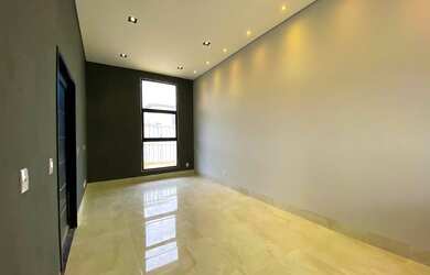 Imagem: A casa em condomínio possui 3 Dormitórios, 4 Banheiros, 4