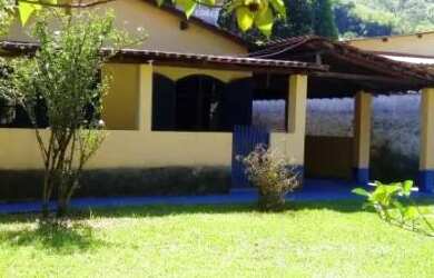 Imagem: A casa possui 2 Dormitórios, 1 Banheiro, 5 Vagas na garagem