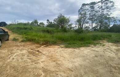 Imagem 4: C51-Lote com ponto de água e plaino em Nazare Paulista