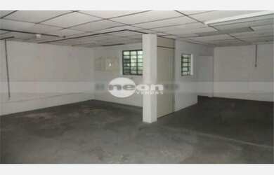 Imagem: O depósito possui 370m² de Área e está localizado em Cerâmica